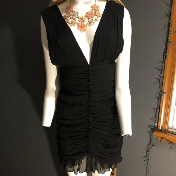 Forever 21 Dresses & Skirts - ✨MAKE OFFER✨Black Dress SMALL AND MEDIUM